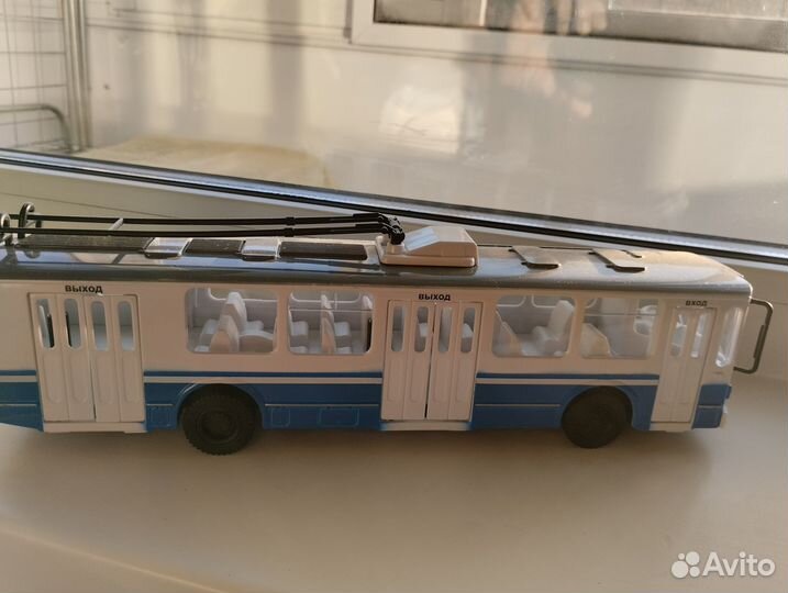 Троллейбус