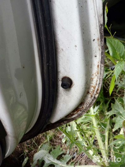 Geely emgrand ec7 дверь