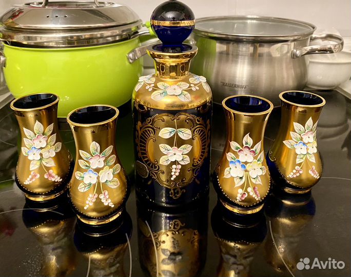 Чехословакия. Флакон с пробкой. Вазы Богемия