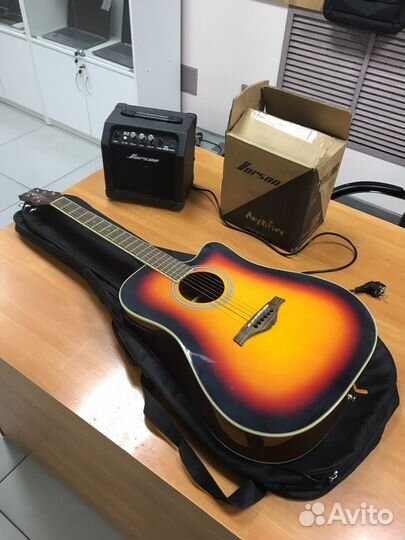 Гитара Legpap Ah-D01E и комбик Vorson VG-10