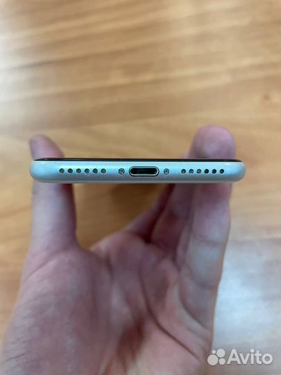 iPhone SE (2020), 64 ГБ