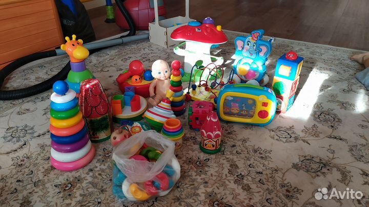 Детские игрушки из дерева