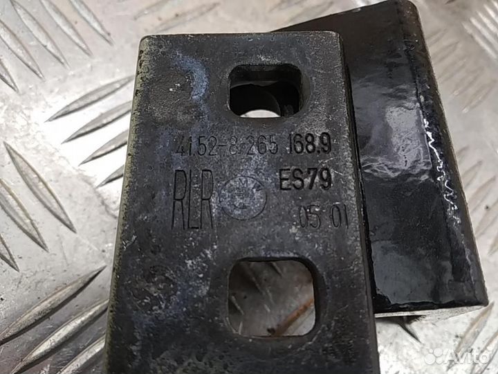 Петля двери задней правой нижняя BMW X5