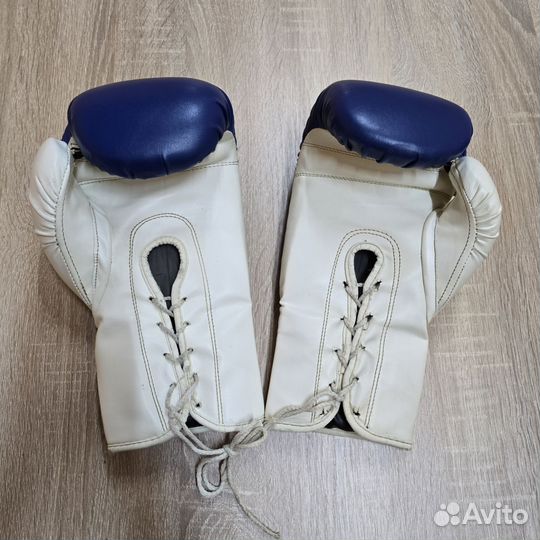 Боксерские перчатки 12 oz Viking