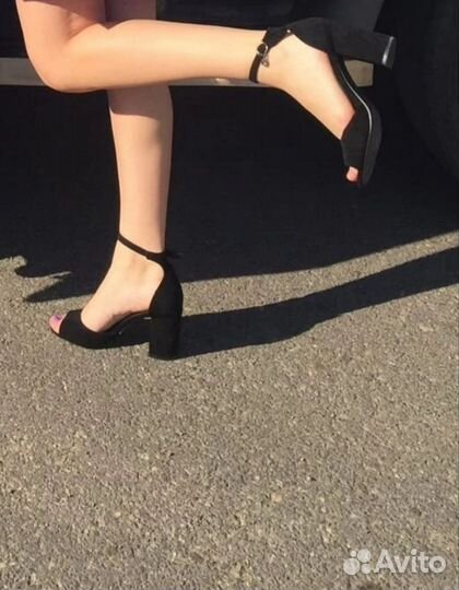 Туфли женские на каблуке