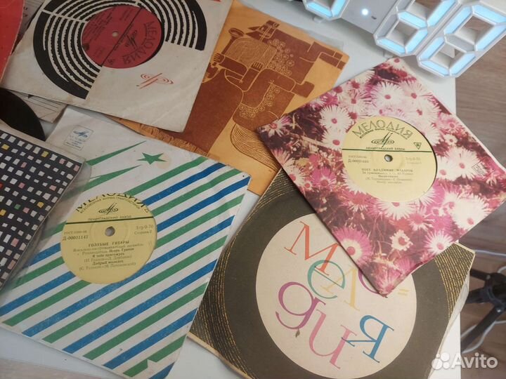 Виниловые пластинки больше 50шт, маленькие