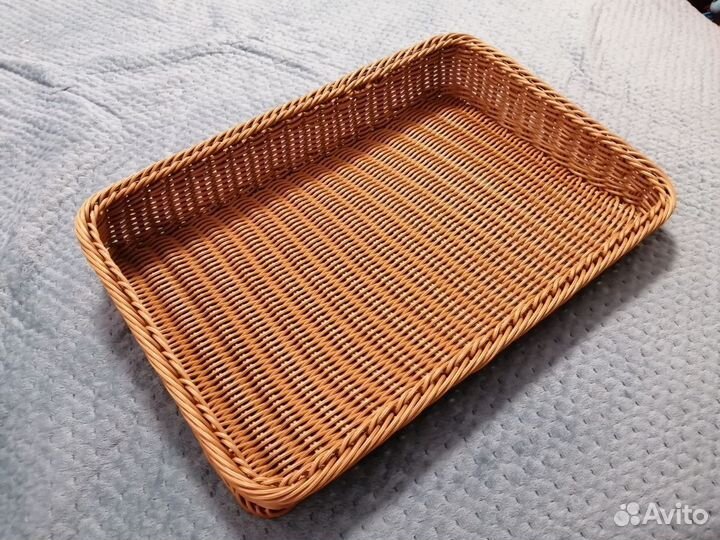 Поднос плетеный