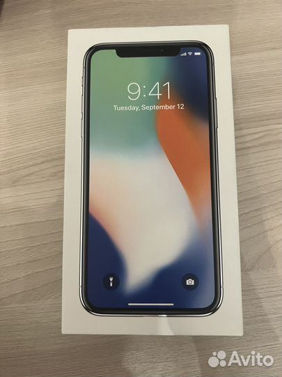 iPhone X, 64 ГБ