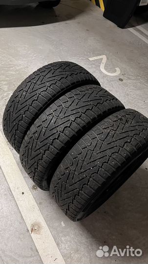 Pirelli Ice Zero 215/60 R17 100T