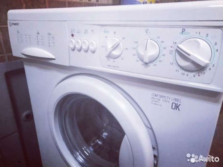 Стиральная машина indesit WDS 1045 TX на запчасти