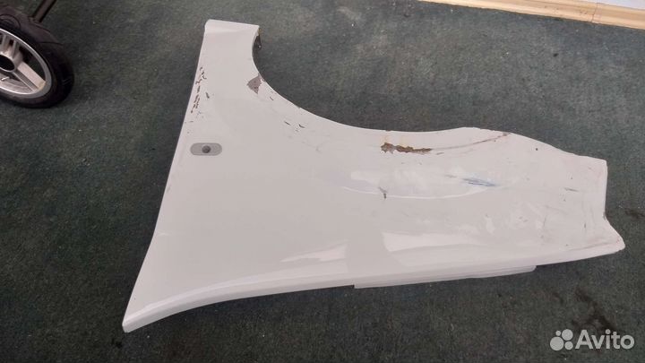 Передний крыло Renault Logan