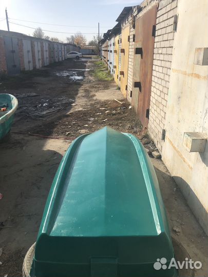 Новая лодка из стеклопластика 3м