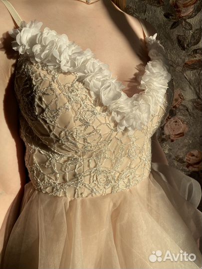 Нарядное платье