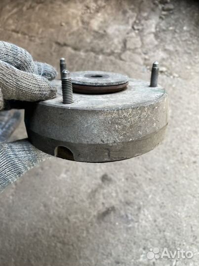 Верхняя опора передней стойки для BMW X5 E70