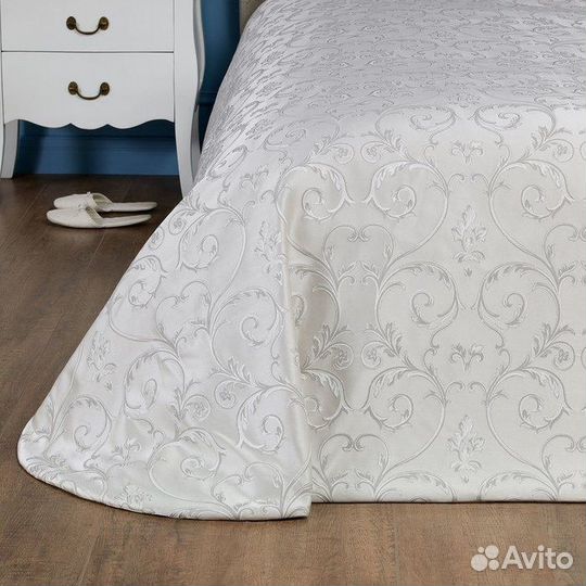 Покрывало и шторы togas