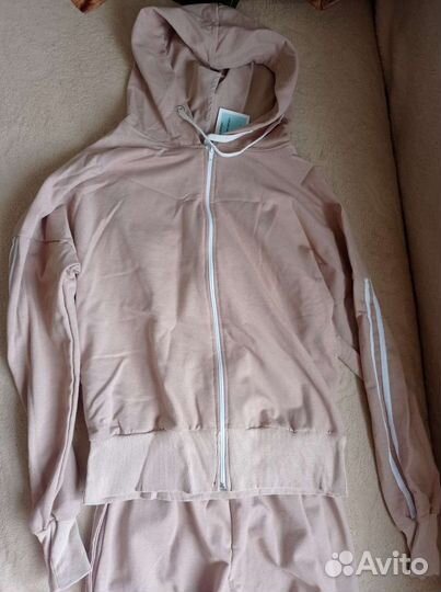 Спортивный костюм новый