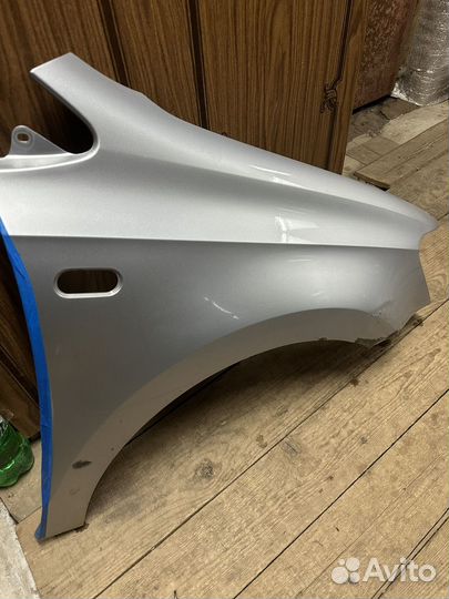 Крыло переднее право Polo оригинал
