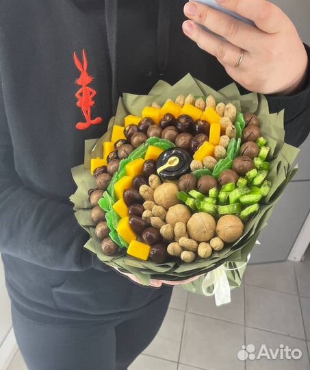 Съедобные, ореховые, сухофруктовые букеты