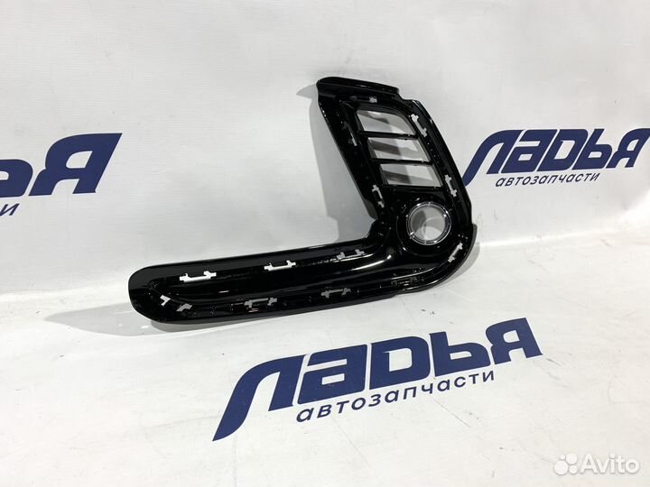 Рамка птф Hyundai Elantra (16) левая