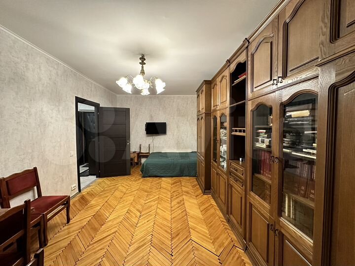 2-к. квартира, 59 м², 4/15 эт.