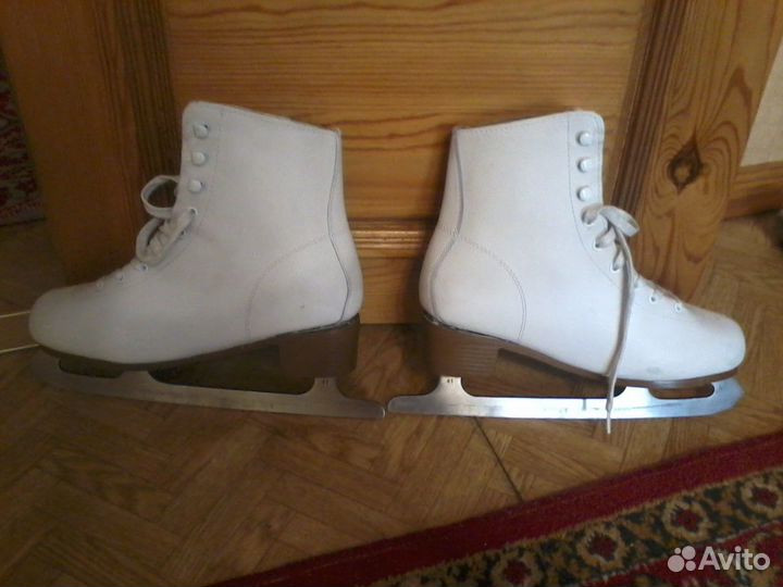 Коньки женские
