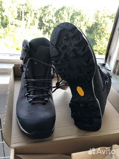 Новые Трекинговые ботинки женские Hanwag