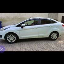 Ford Fiesta 1.6 AMT, 2016, 300 982 км, с пробегом, цена 660 000 руб.