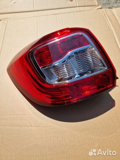 Фонарь задний левый Renault Sandero 2