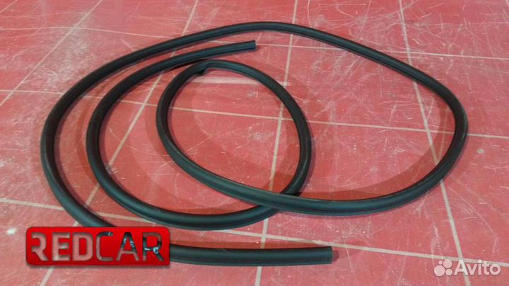 Уплотнитель двери задней лев Ford Focus 2 (новый)