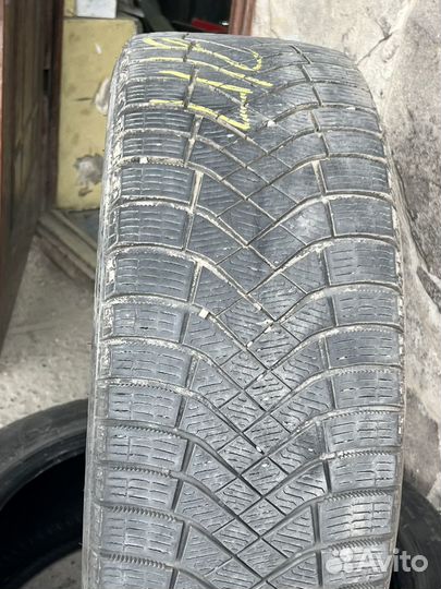 Pirelli Carrier Winter 225/45 R19