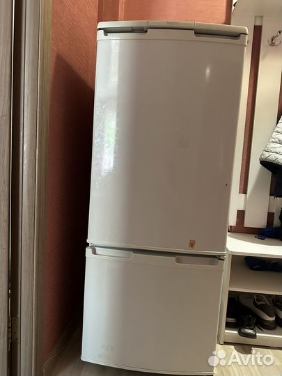 Холодильник Бирюса