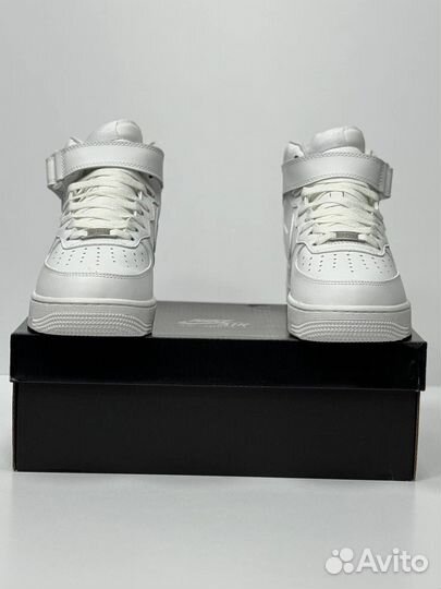 Кроссовки Nike Air Force 1 Mid All White с Мехом