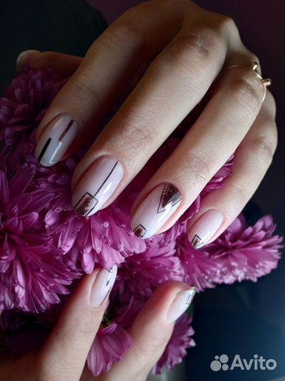 Маникюр и педикюр