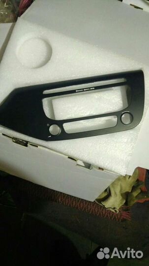 Штатная автомагнитола с рамкой на Kia Ceed JD