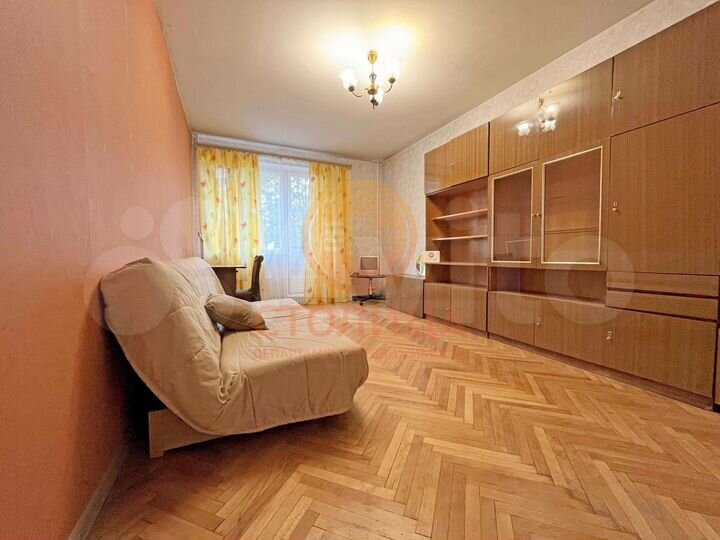 2-к. квартира, 54 м², 3/15 эт.