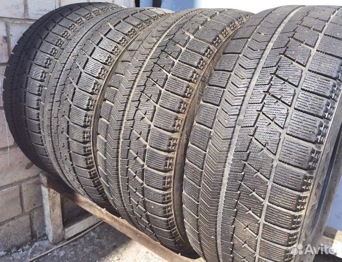 Bridgestone Blizzak VRX 215/55 R17 97V