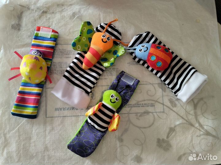 Детские развивающие носки-погремкшки с браслетами