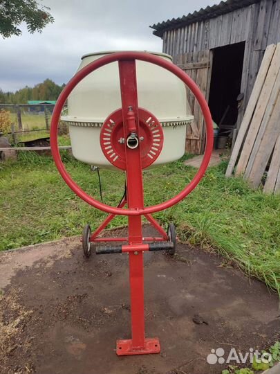 Продаю бетоносмеситель