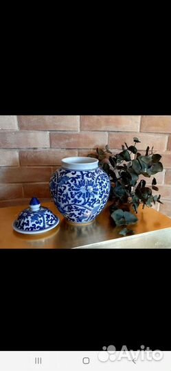 Китайская ваза с крышкой