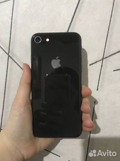 iPhone 8, 128 ГБ