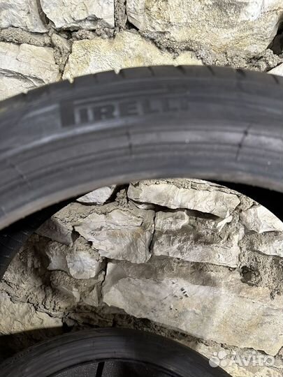 Pirelli P Zero 255/35 R21 и 285/30 R21 107Y