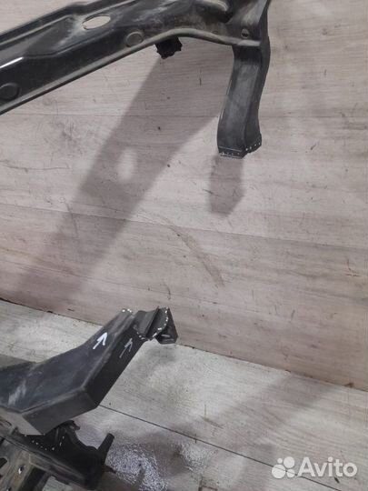 Панель передняя Kia Sorento