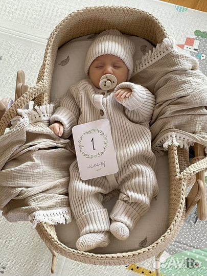 Вязаный комбинезон 62 с шапкой и носками