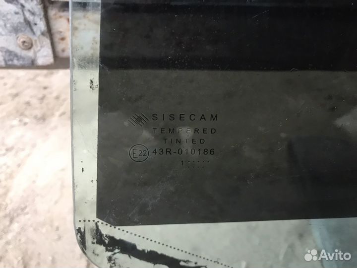 Стекло задней левой двери LADA Vesta