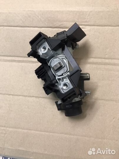 Замок зажигания с ключом Skoda Rapid