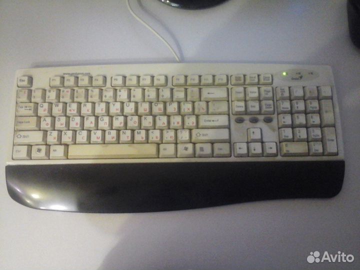 Клавиатура Genius K627 подставка под запястья PS/2