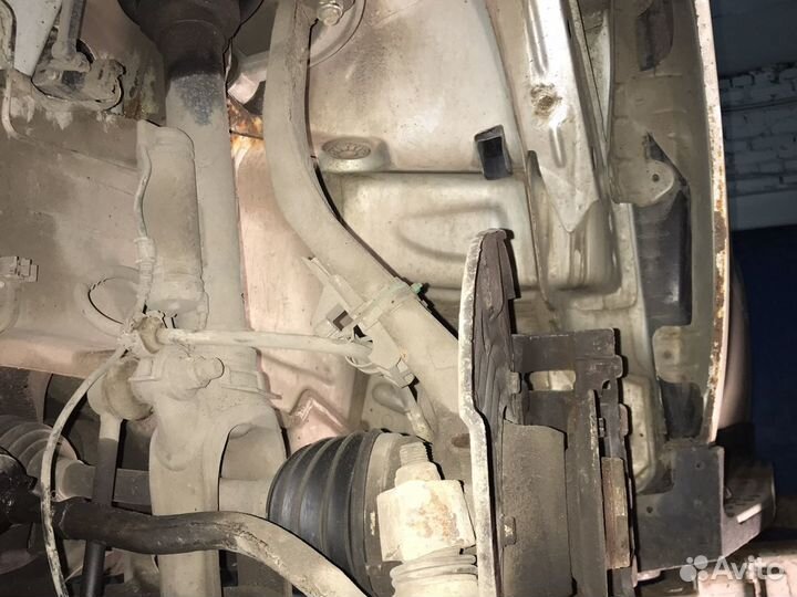 Поворотный кулак левый Мерседес мл 164