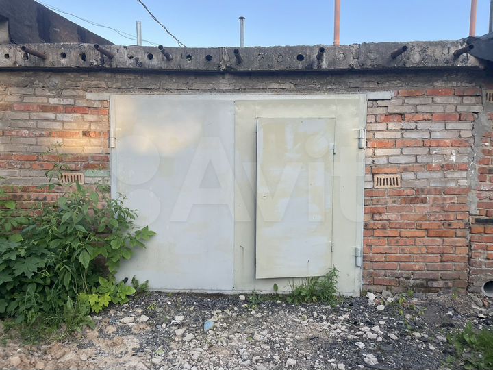 Гараж, > 30 м²