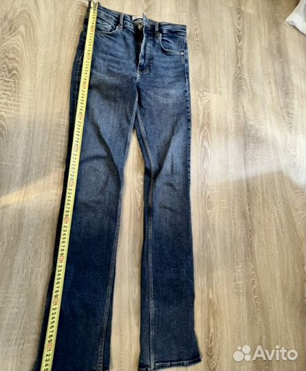Джинсы Zara с разрезами 36