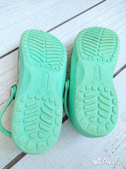 Сандалии crocs j2 девочке